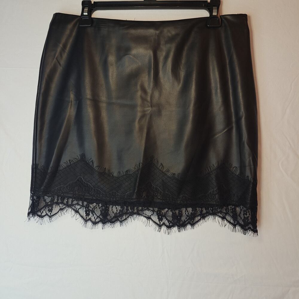 eesome SZ L Black Faux Leather Mini Skirt Lace Trim Edgy Lingerie Inspired Sexy